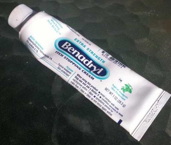 can i use benadryl itch cream on my dog